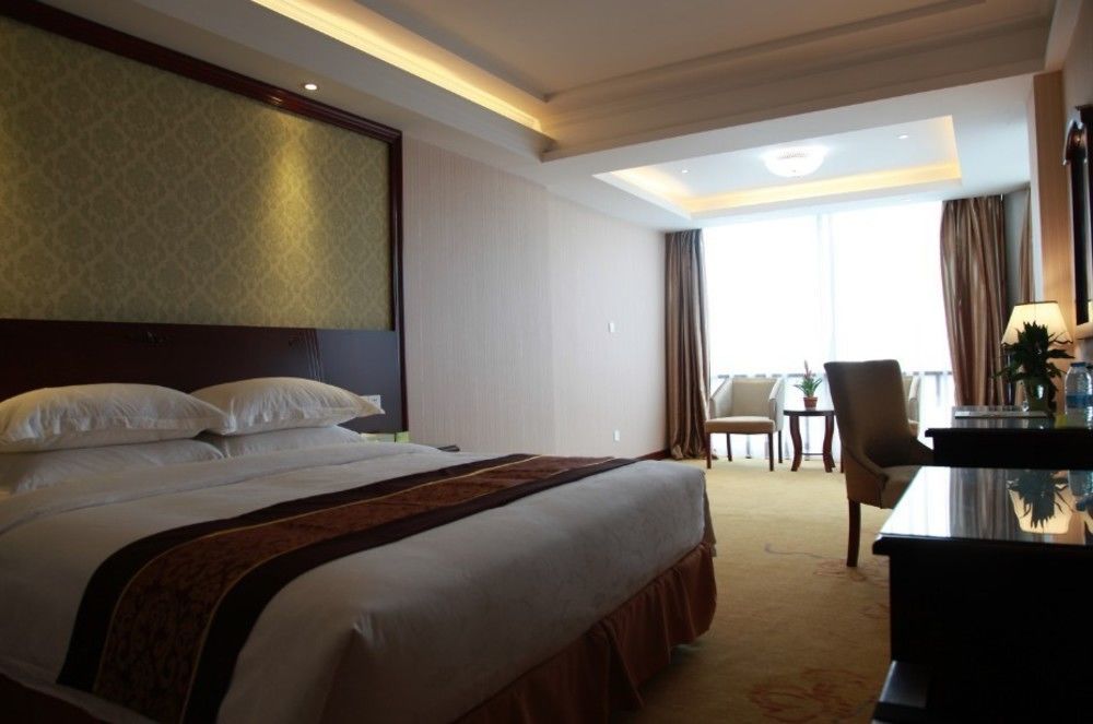 Vienna Hotel Shanghai Pudong Airport Экстерьер фото