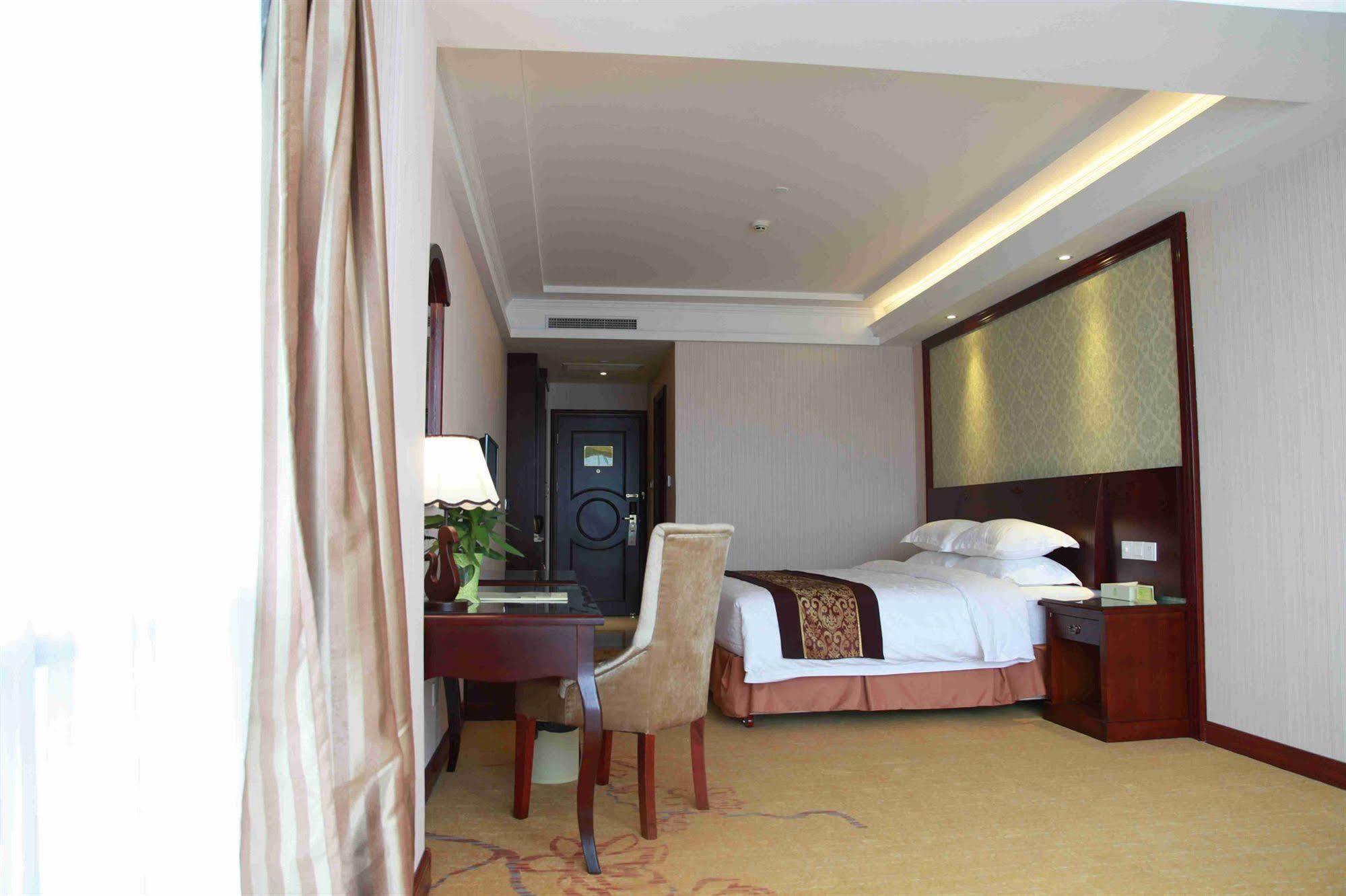Vienna Hotel Shanghai Pudong Airport Экстерьер фото